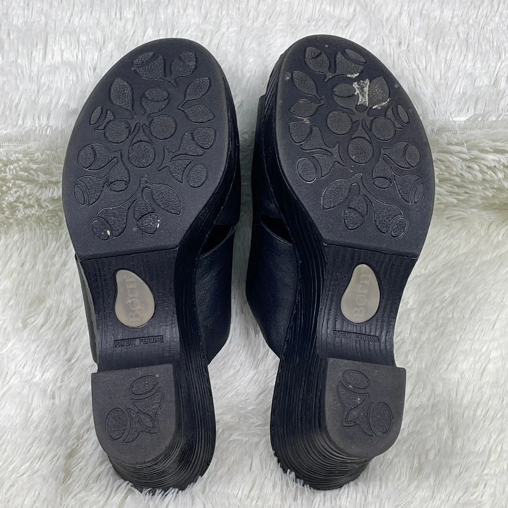 Born Wedge Sandals Womens 9 Black Very Good Leather Peep Toe Slides F22903